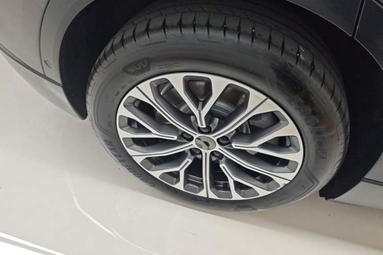 Used Nio ES6 2024 75 kWh Right Rear Wheel Hub