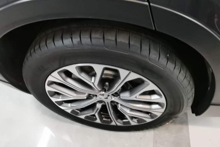 Used Nio ES6 2024 75 kWh Right Rear Wheel Hub
