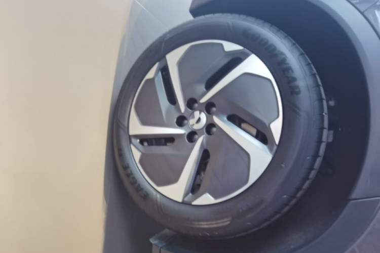 Used Nio ES6 2024 75 kWh Right Rear Wheel Hub