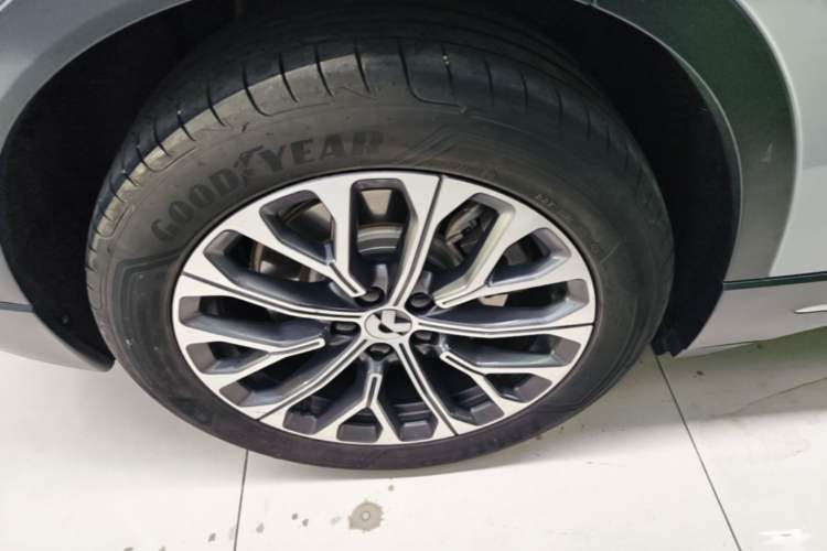 Used Nio ES6 2024 75 kWh Right Rear Wheel Hub