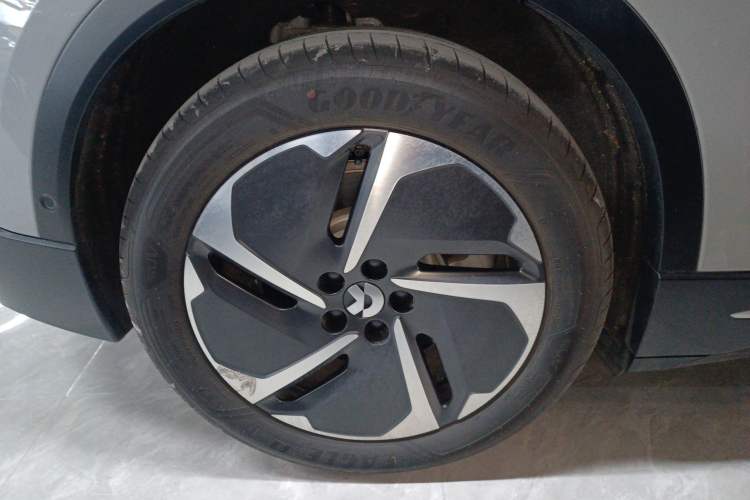 Used Nio ES6 2024 75 kWh Right Rear Wheel Hub