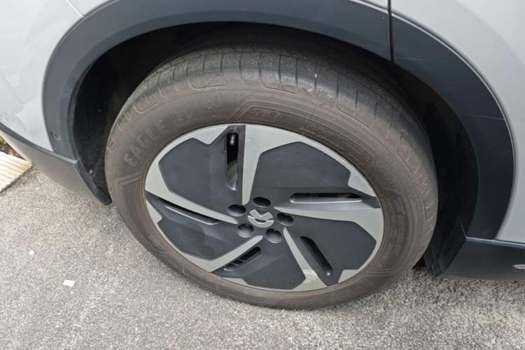 Used Nio ES6 2024 75 kWh Right Rear Wheel Hub