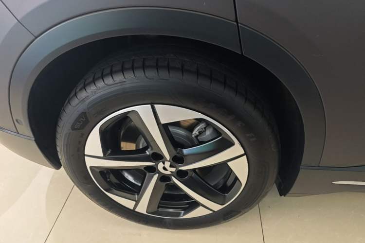 Used Nio ES6 2024 75 kWh Right Rear Wheel Hub