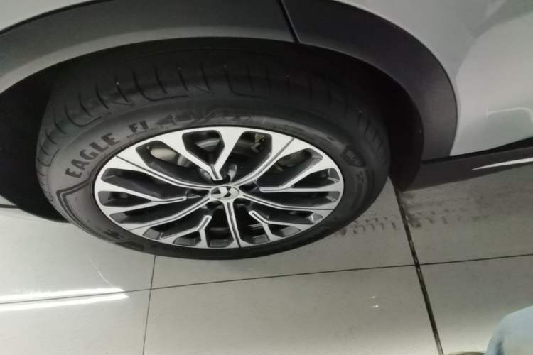 Used Nio ES6 2024 75 kWh Right Rear Wheel Hub