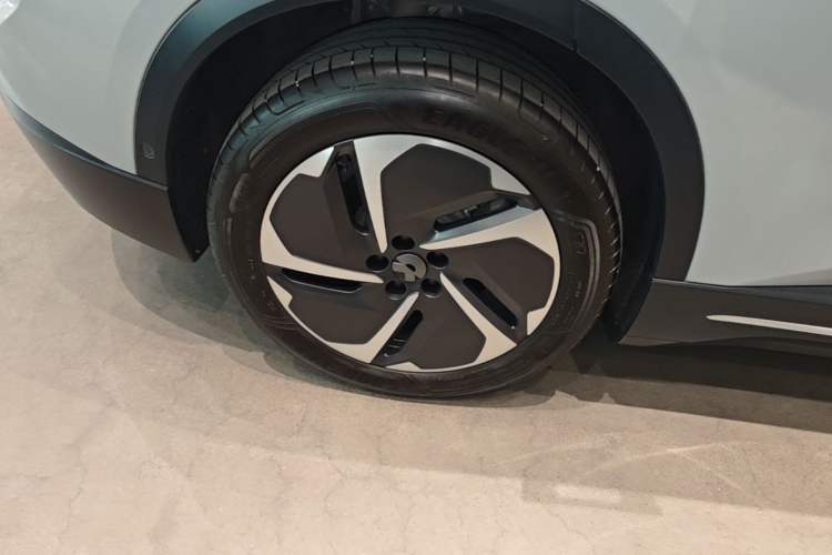 Used Nio ES6 2024 75 kWh Right Rear Wheel Hub