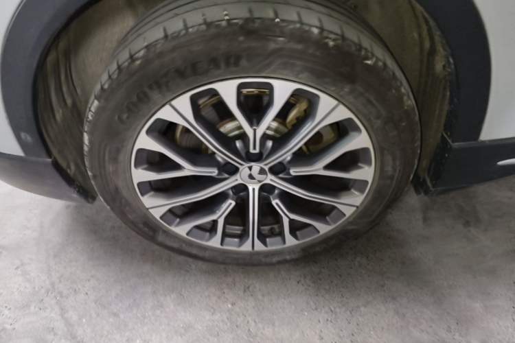 Used Nio ES6 2024 75 kWh Right Rear Wheel Hub
