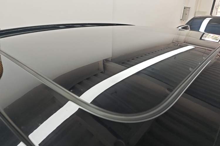 Used Nio ES6 2024 75 kWh Roof