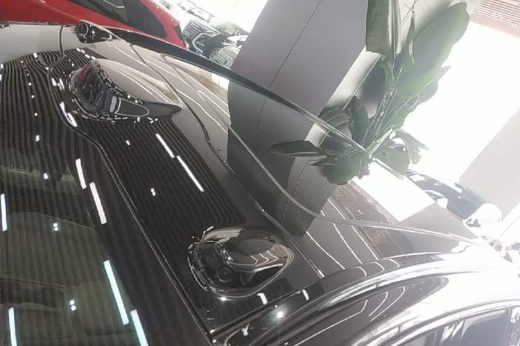 Used Nio ES6 2024 75 kWh Roof