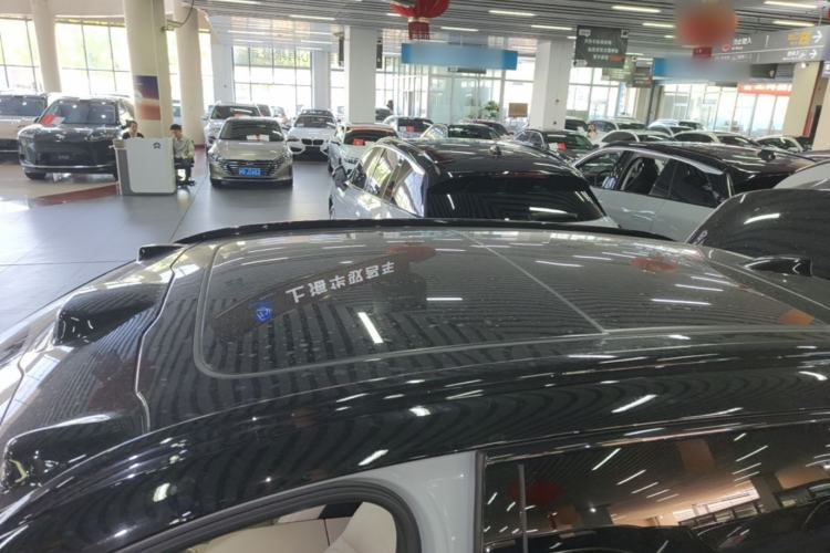 Used Nio ES6 2024 75 kWh Roof