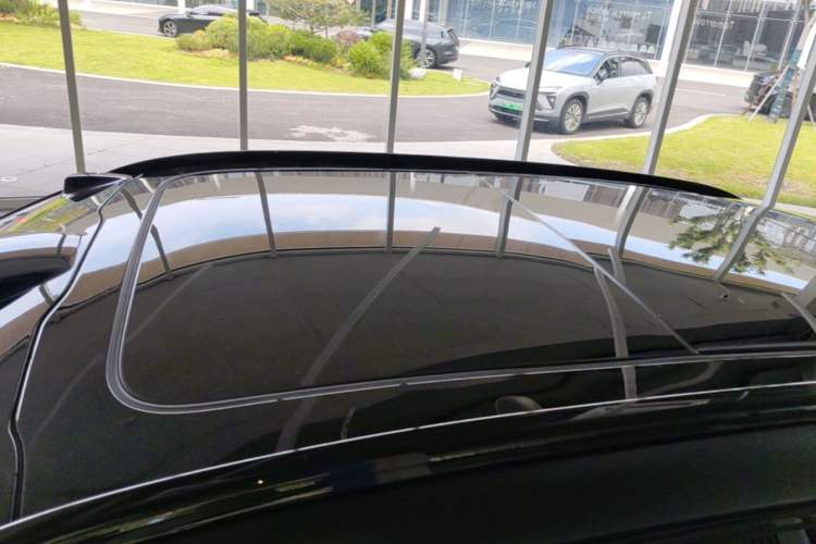 Used Nio ES6 2024 75 kWh Roof