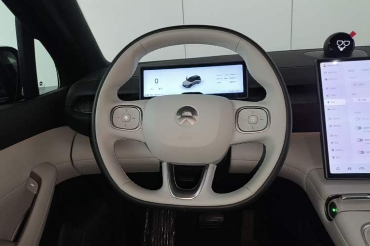 Used Nio ES6 2024 75 kWh Steering Wheel