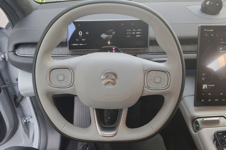 Used Nio ES6 2024 75 kWh Steering Wheel