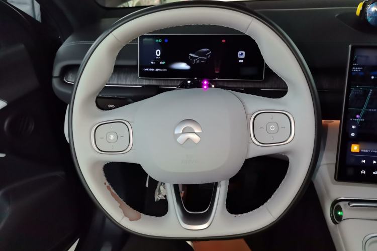 Used Nio ES6 2024 75 kWh Steering Wheel
