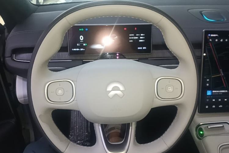 Used Nio ES6 2024 75 kWh Steering Wheel