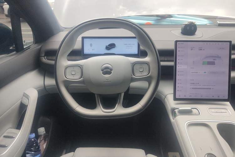 Used Nio ES6 2024 75 kWh Steering Wheel
