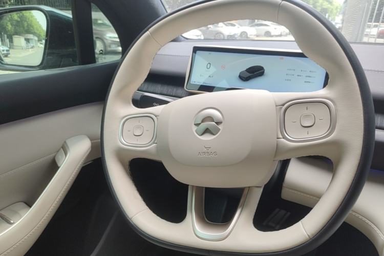 Used Nio ES6 2024 75 kWh Steering Wheel