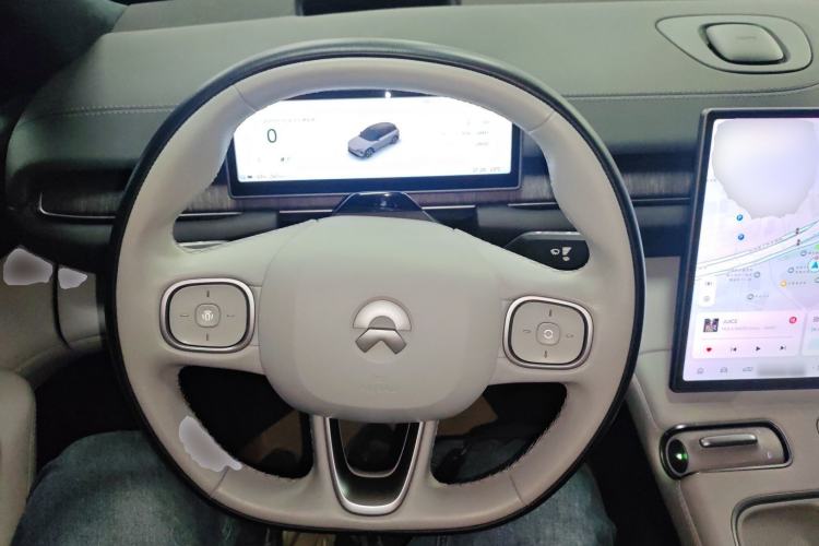 Used Nio ES6 2024 75 kWh Steering Wheel