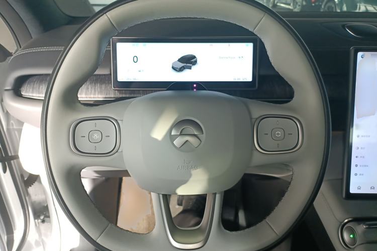Used Nio ES6 2024 75 kWh Steering Wheel