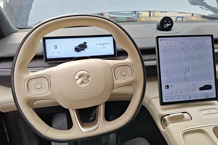 Used Nio ES6 2024 75 kWh Steering Wheel