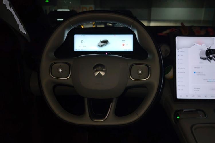 Used Nio ES6 2024 75 kWh Steering Wheel