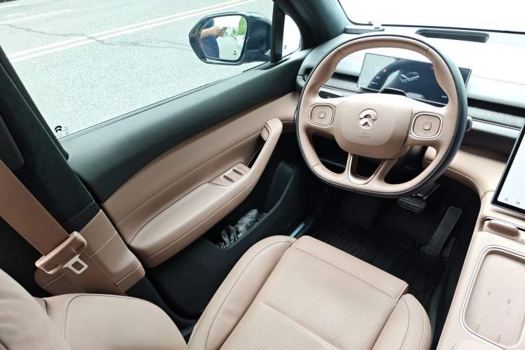 Used Nio ES6 2024 75 kWh Steering Wheel