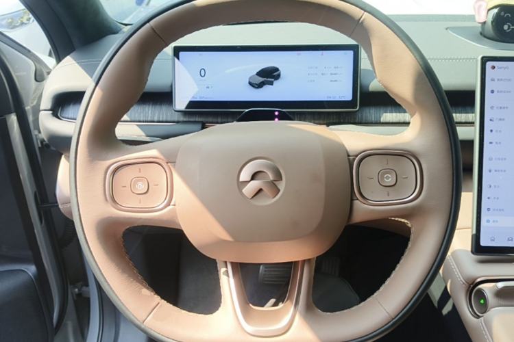 Used Nio ES6 2024 75 kWh Steering Wheel