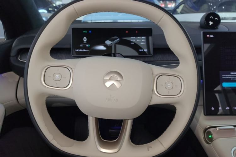 Used Nio ES6 2024 75 kWh Steering Wheel