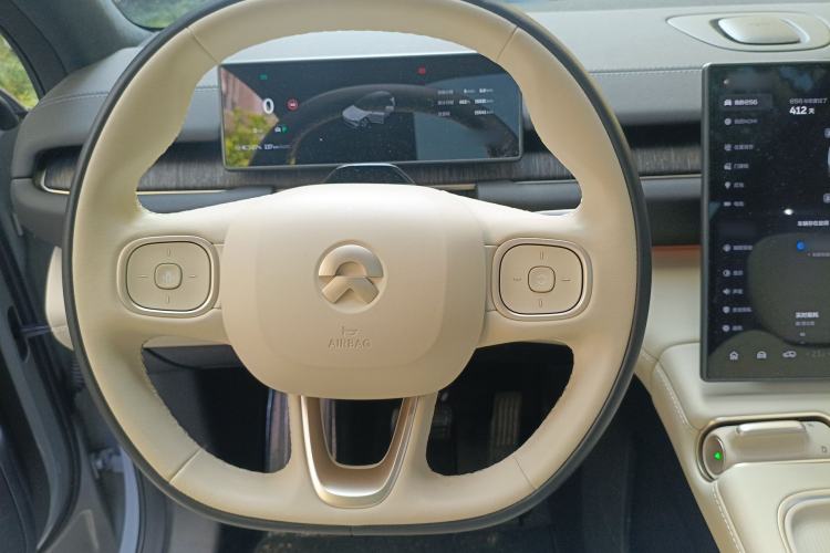 Used Nio ES6 2024 75 kWh Steering Wheel