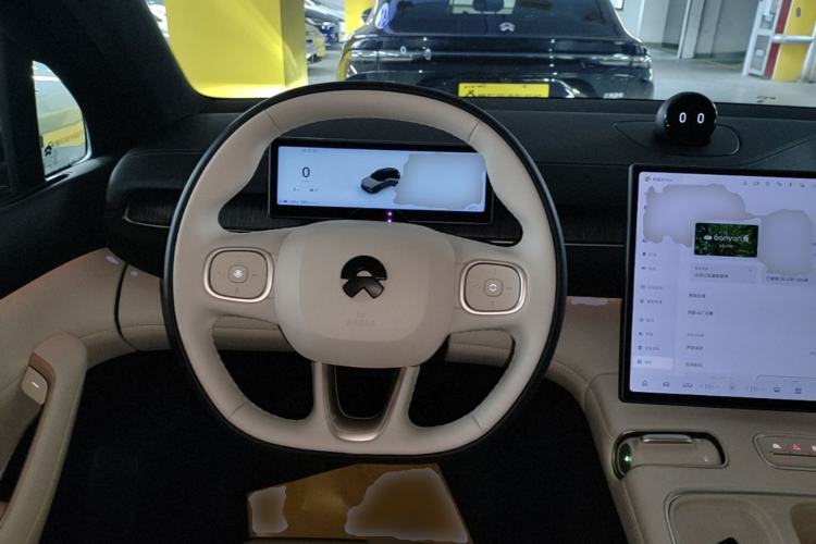 Used Nio ES6 2024 75 kWh Steering Wheel