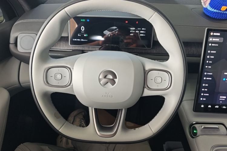 Used Nio ES6 2024 75 kWh Steering Wheel
