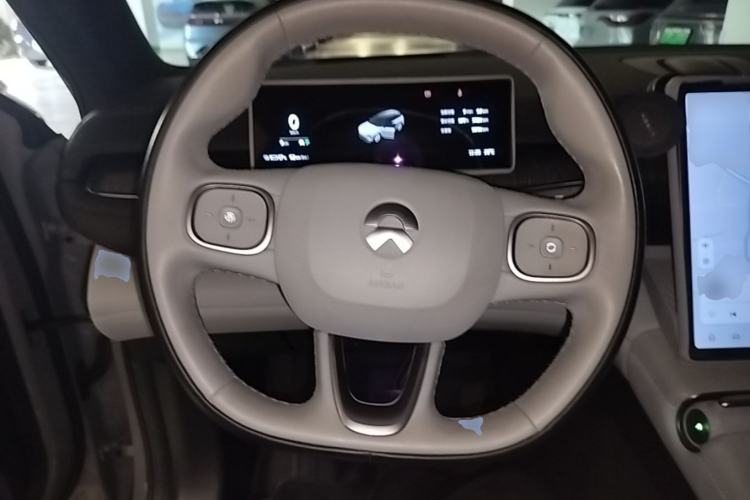 Used Nio ES6 2024 75 kWh Steering Wheel