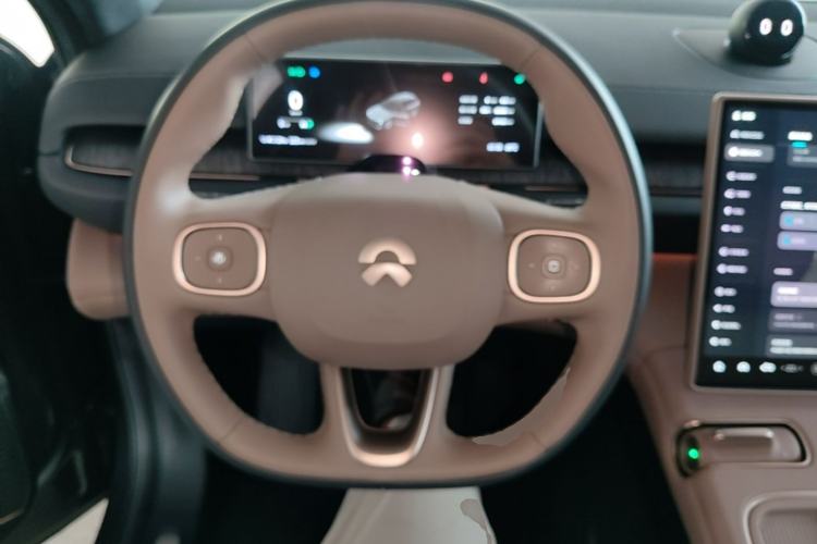 Used Nio ES6 2024 75 kWh Steering Wheel
