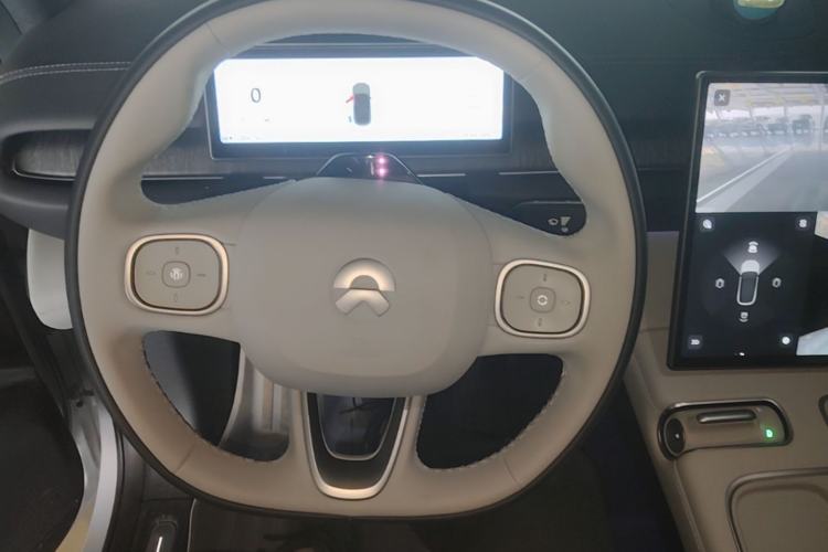 Used Nio ES6 2024 75 kWh Steering Wheel