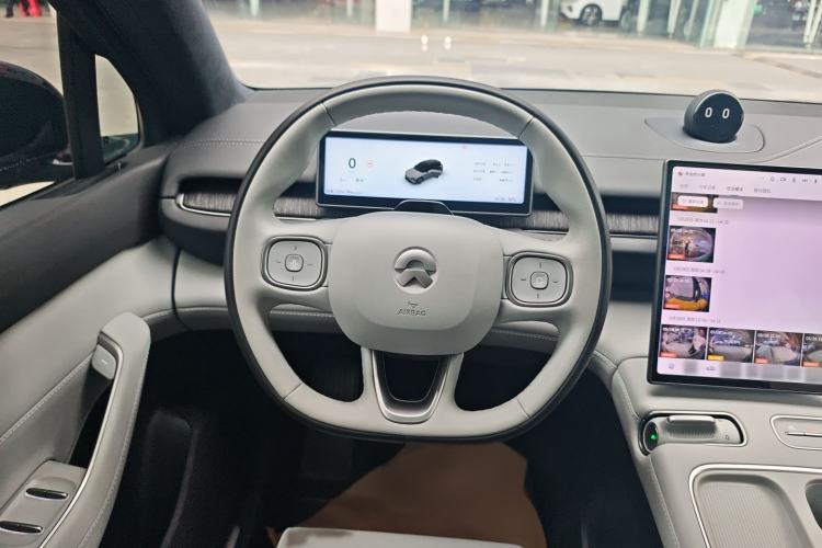 Used Nio ES6 2024 75 kWh Steering Wheel