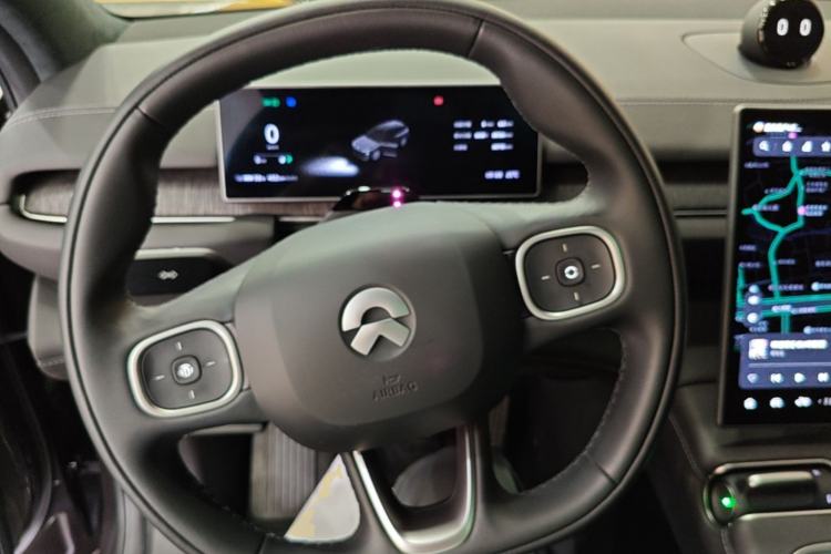 Used Nio ES6 2024 75 kWh Steering Wheel