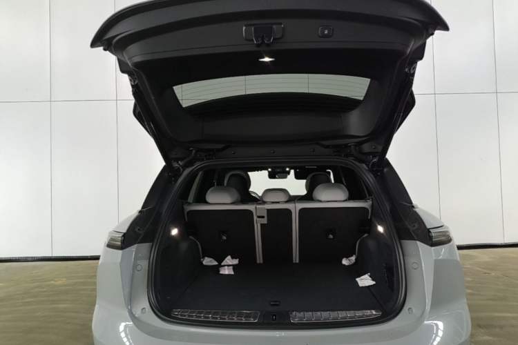 Used Nio ES6 2024 75 kWh Trunk