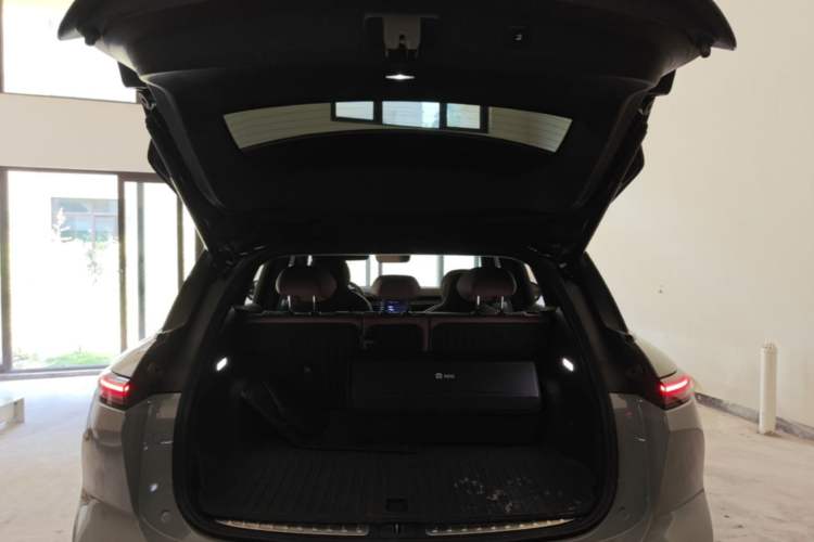 Used Nio ES6 2024 75 kWh Trunk