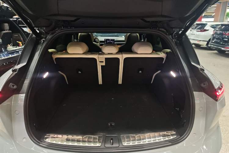 Used Nio ES6 2024 75 kWh Trunk