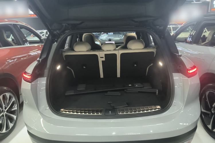 Used Nio ES6 2024 75 kWh Trunk