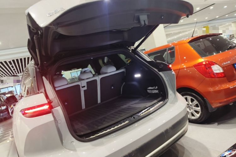 Used Nio ES6 2024 75 kWh Trunk