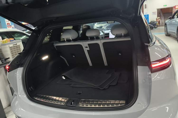Used Nio ES6 2024 75 kWh Trunk