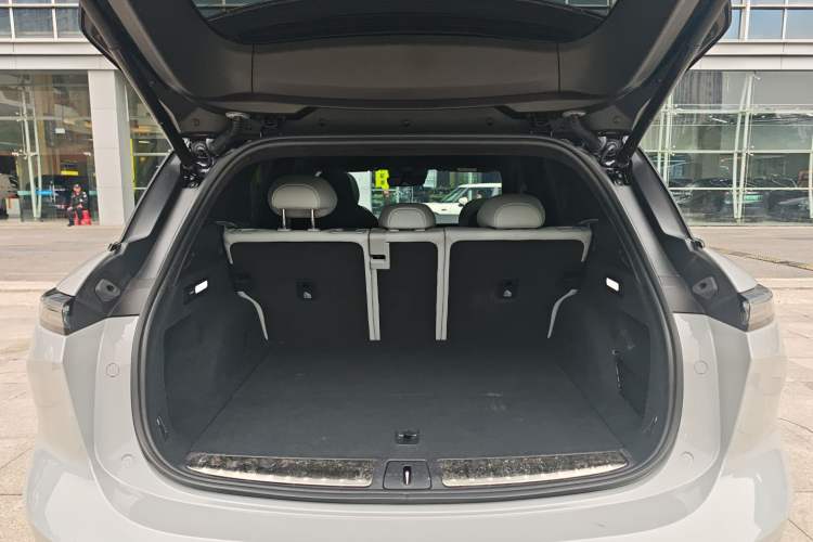 Used Nio ES6 2024 75 kWh Trunk