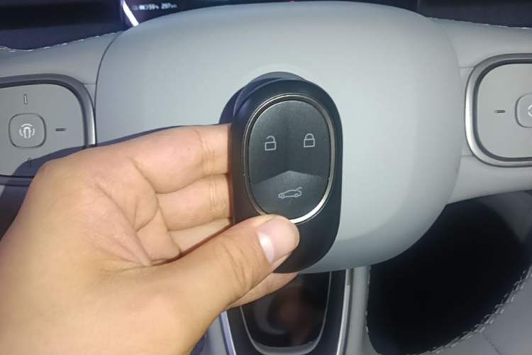 Used Nio ES6 2024 75 kWh Vehicle Key