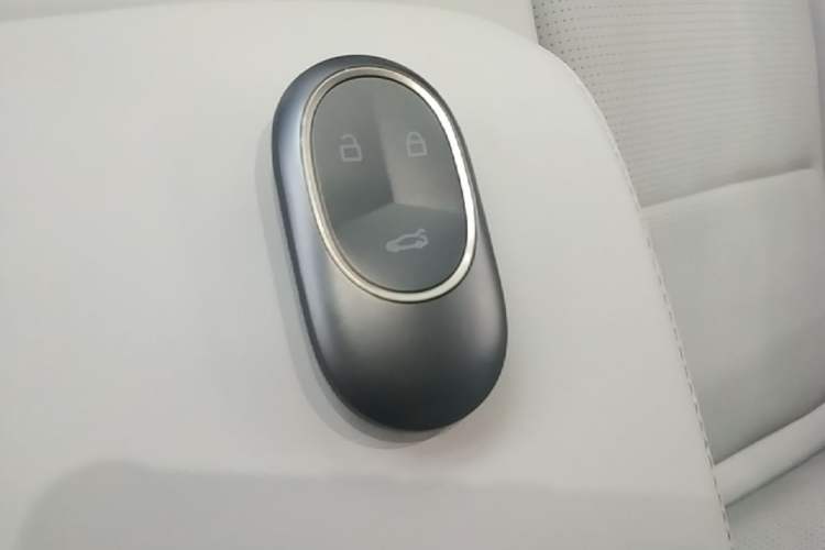 Used Nio ES6 2024 75 kWh Vehicle Key