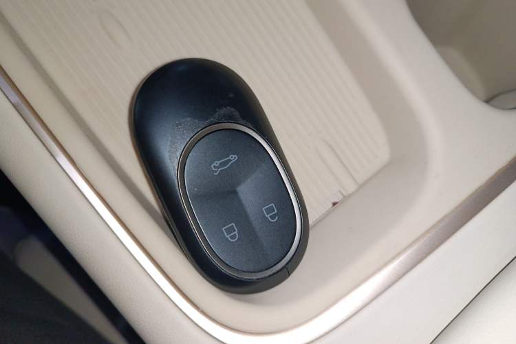 Used Nio ES6 2024 75 kWh Vehicle Key