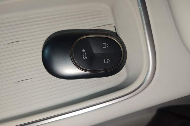 Used Nio ES6 2024 75 kWh Vehicle Key