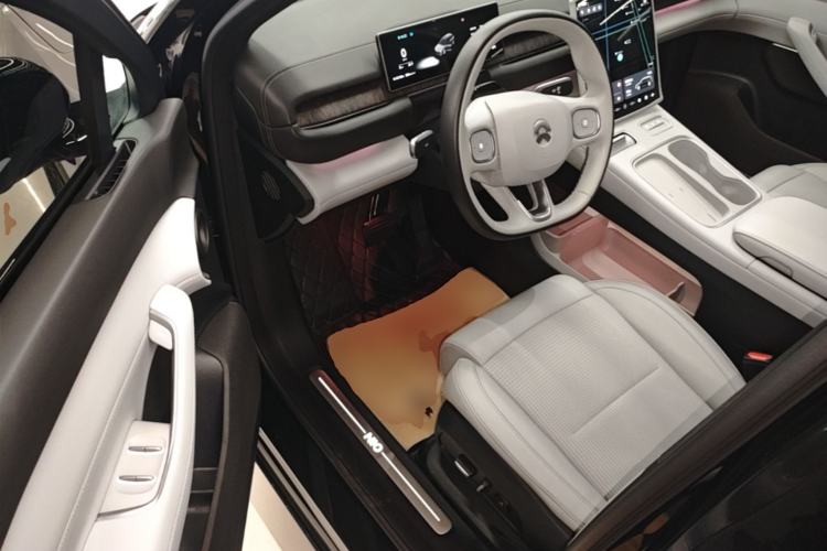 Used Nio ES6 2024 75 kWh Driver Seat