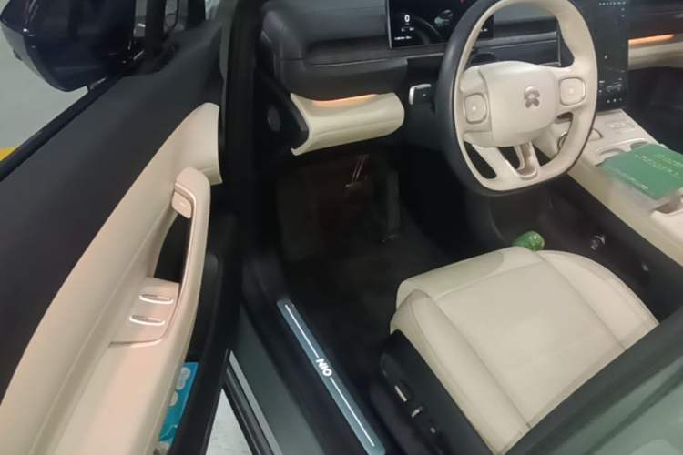 Used Nio ES6 2024 75 kWh Driver Seat
