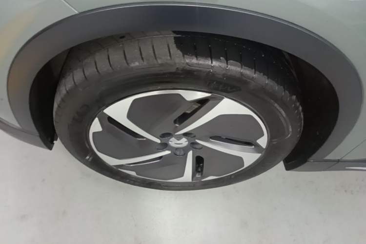 Used Nio ES6 2024 75 kWh Exterior 4