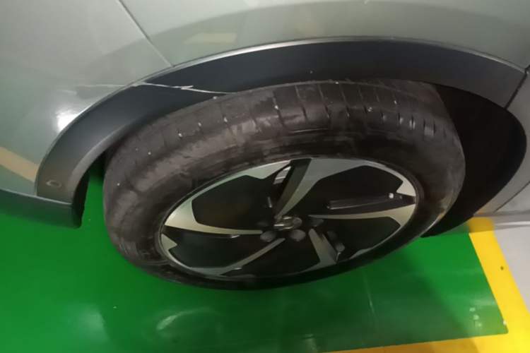 Used Nio ES6 2024 75 kWh Exterior 5